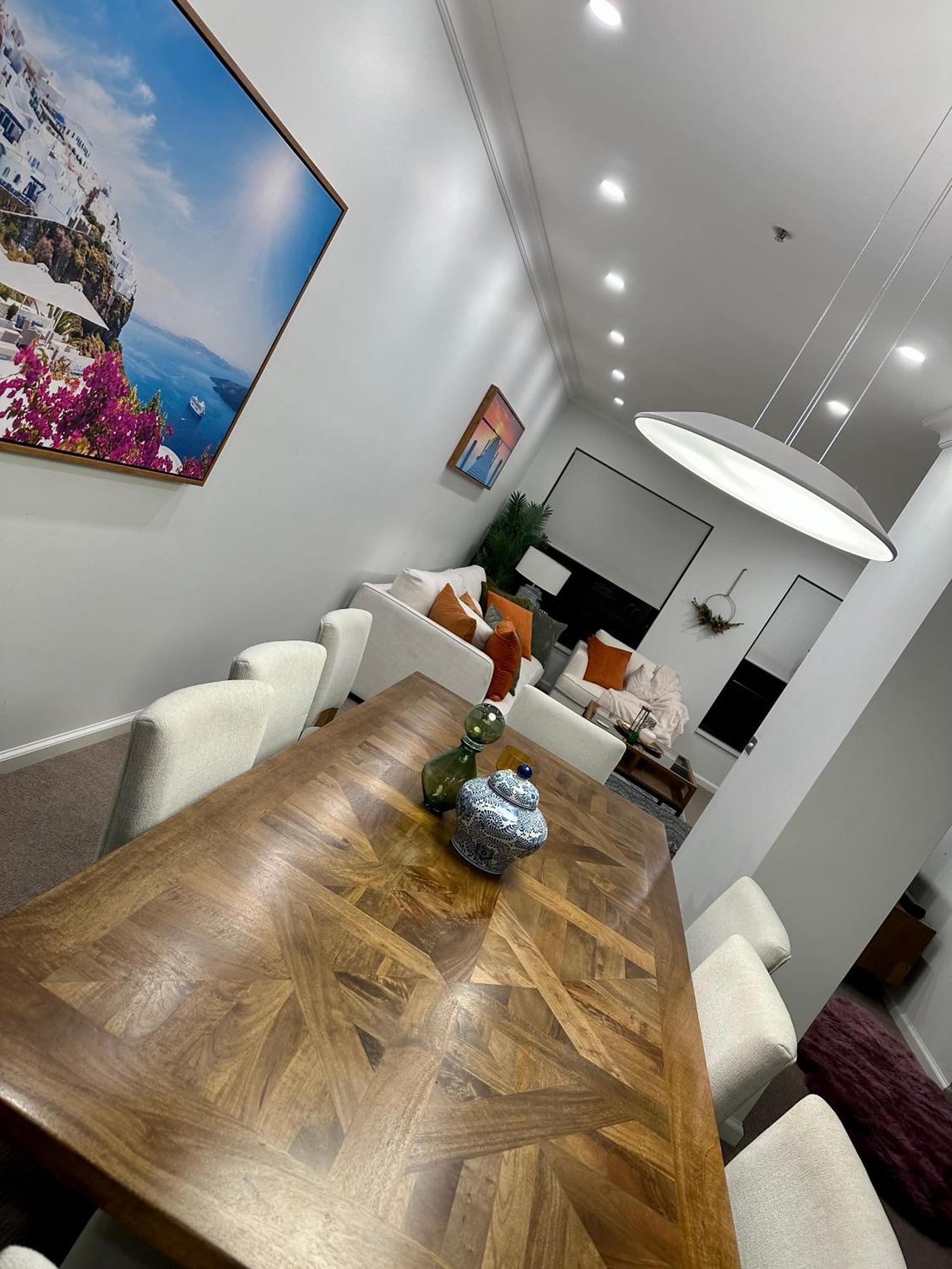 Private 1 Bed Accom With Bathroom In A 3 Bed Apartment - Melb Cbd, Regency Towers - Free Parking, Wifi And Pool Melbourne Esterno foto